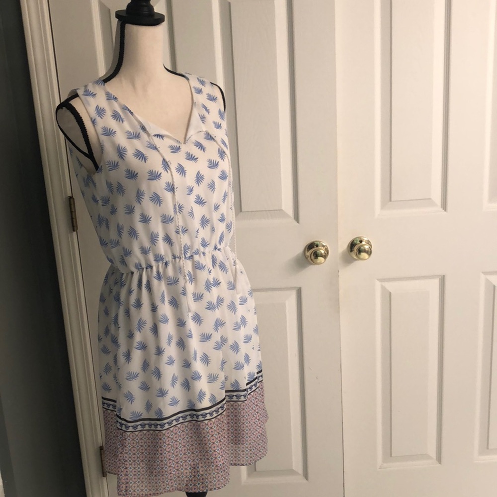 Like new sleeveless cool dress with lining